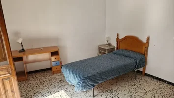 Chalet Adosado En Venta En Calle Puentezuela, 8