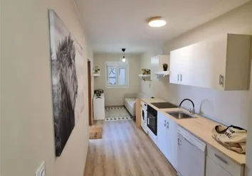 Piso En Venta En Avenida Segovia, 3