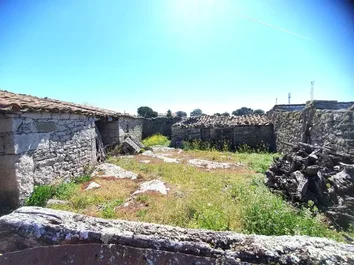 Casa De Pueblo En Venta En Naciente