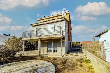 Casa O Chalet En Venta En Urb. C/ Macabeu, Vilobí Del Penedès