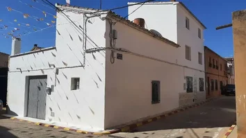 Casa De Pueblo En Venta En Calle Capitán Guerrero, 10