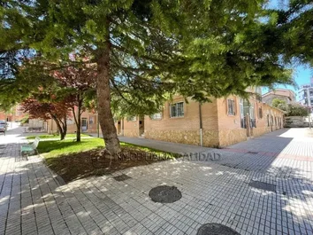 Casa O Chalet En Venta En San Julián-Bº De Cortes