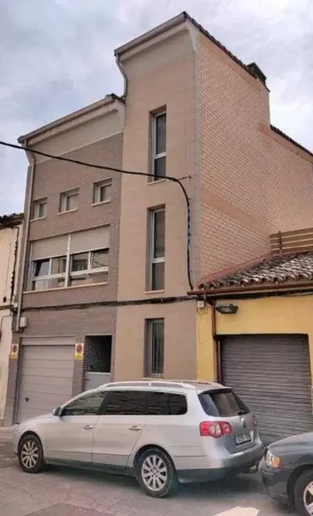 Casa O Chalet Independiente En Venta En Calle Reina Petronila