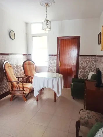 Casa De Pueblo En Venta En Calle Velarde, 6