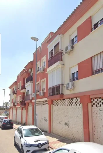 Piso En Venta En Calle Cuenca, 6