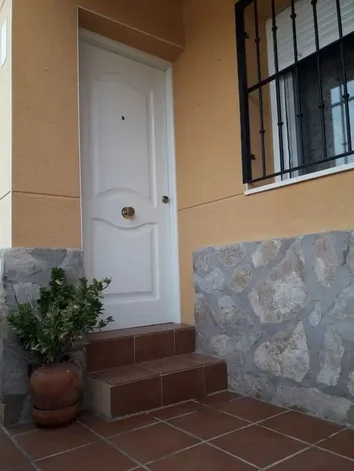 Chalet Adosado En Venta En Calle Barrios Altos, 9