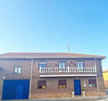 Casa De Pueblo En Venta En Plaza Centro, 2