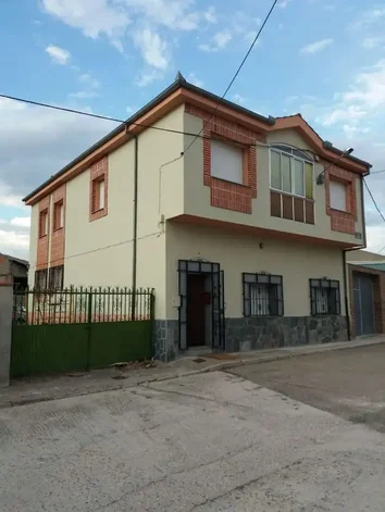 Casa o chalet independiente en venta en Escuela, 1