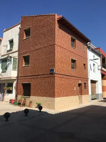 Casa De Pueblo En Venta En Calle Pica, 30