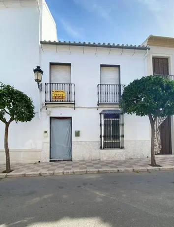 Chalet Adosado En Venta En Calle Martin Arjona, 19