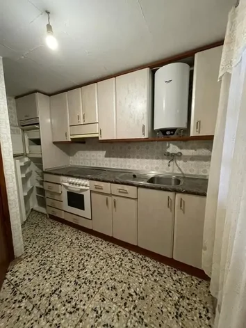 Casa De Pueblo En Venta En Calle La Paz, 13