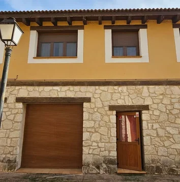 Chalet Adosado En Venta En Grajera