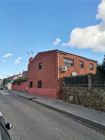 Casa O Chalet Independiente En Venta En Calle La Robla