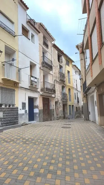 Chalet Adosado En Venta En Calle Lauría