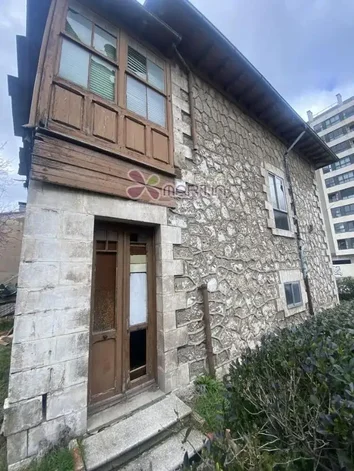 Chalet Pareado En Venta En Calle Cortes