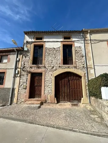 Casa De Pueblo En Venta En Calle Reverendo Padre S/n