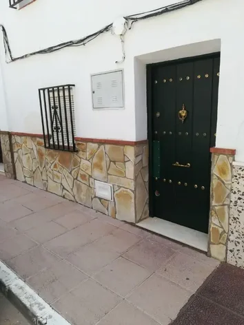 Casa De Pueblo En Venta En Calle Sargento Jurado