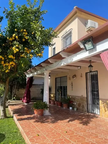 Casa O Chalet Independiente En Venta En Calle Los Ciruelos, 16 A