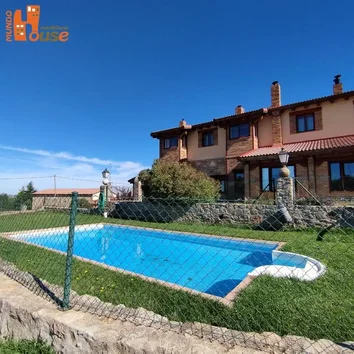 Casa O Chalet Independiente En Venta En Carrerea De Sanchidran, 3