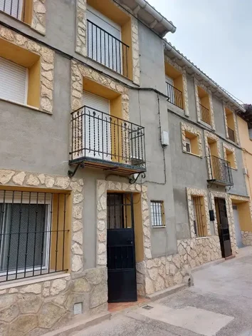 Chalet Adosado En Venta En Calle Mayor, 32