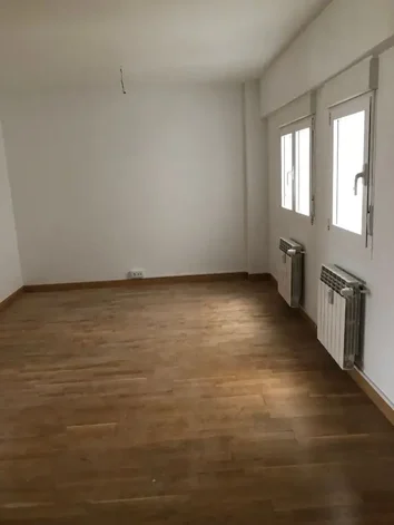 Piso En Venta En Calle Vitoria, 170