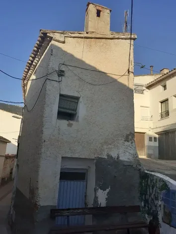 Casa De Pueblo En Venta En Calle Alta, 22