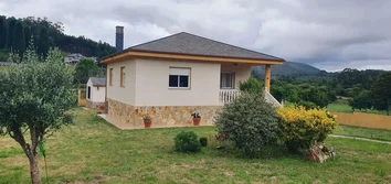 Casa O Chalet Independiente En Venta En Camino A Sargadelos, 8