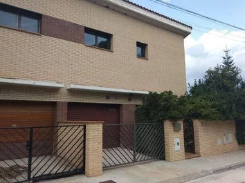 Casa Adosada En Venta En Av Corral De La Farga, Nº 34, La Pobla De Claramunt