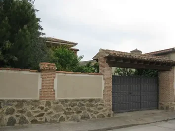 Casa Adosada En Venta En C/ Mingolobo, Martín Miguel