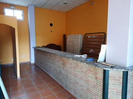 Local Comercial Acondicionado para Bar en Caranza