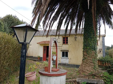 Casa con Finca y Garaje en Moeche