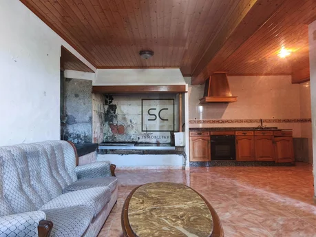Casa para reformar con garaje en Lamas, San Sadurniño