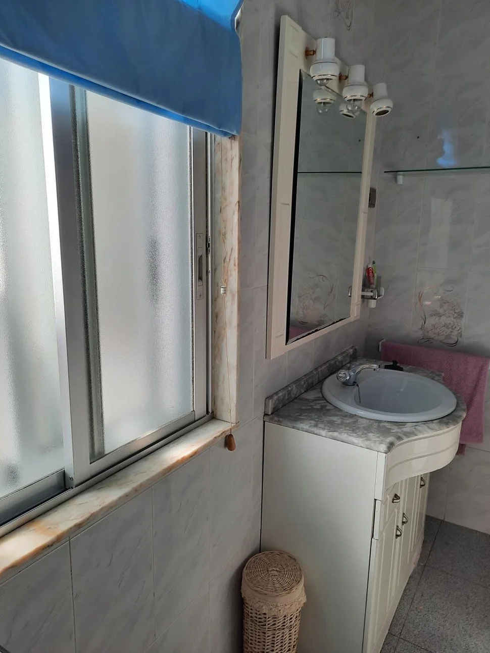 Tercera planta muy luminosa en jubia, narón