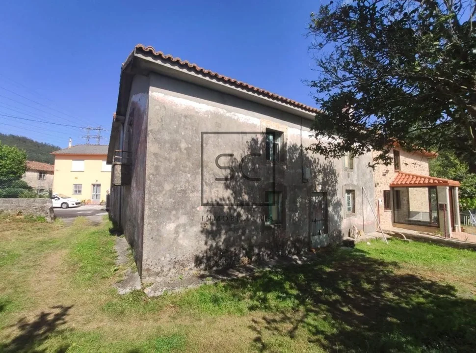 Se vende casa en la mourela, neda