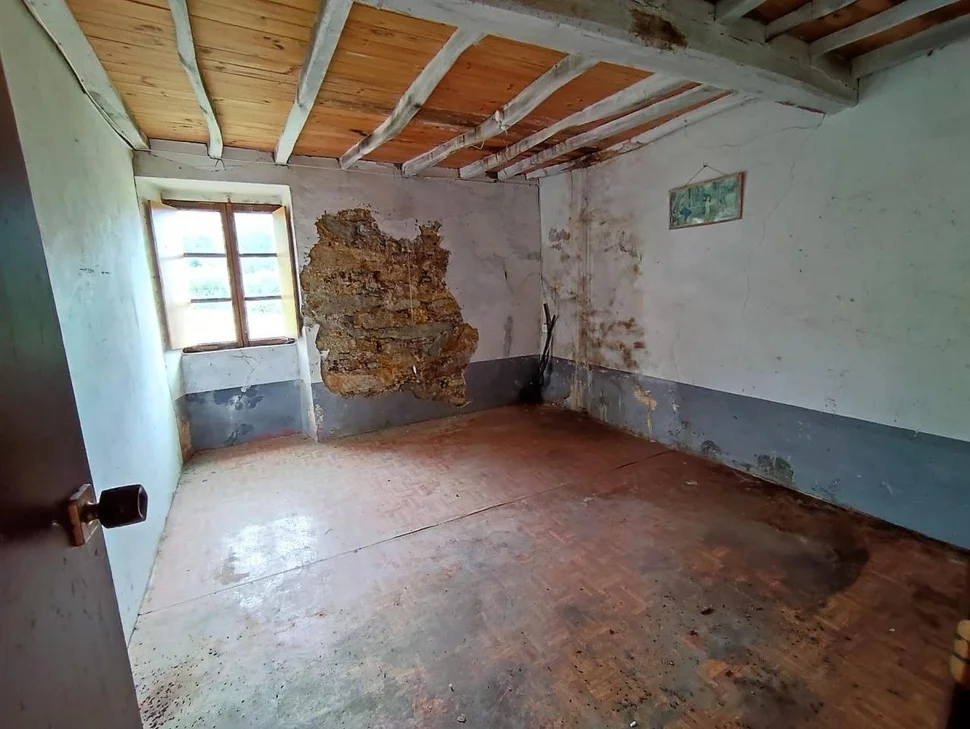 Casa de piedra para rehabilitar en narahío, san sadurniño