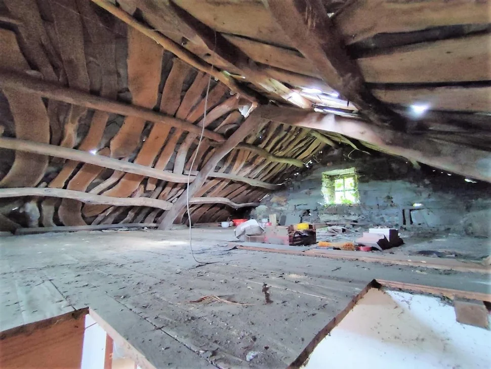Casa de piedra para rehabilitar en narahío, san sadurniño