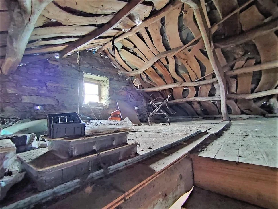 Casa de piedra para rehabilitar en narahío, san sadurniño