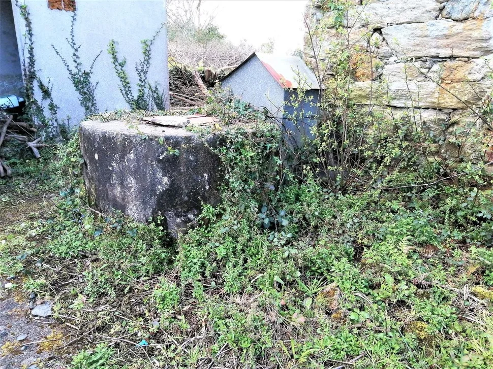 Casa de piedra para rehabilitar en narahío, san sadurniño