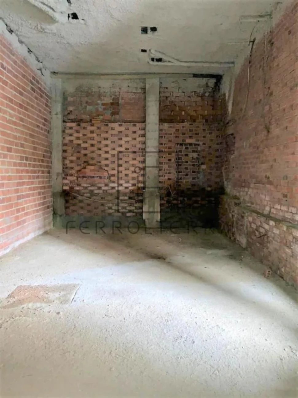 Se vende bajo comercial en esteiro, ferrol