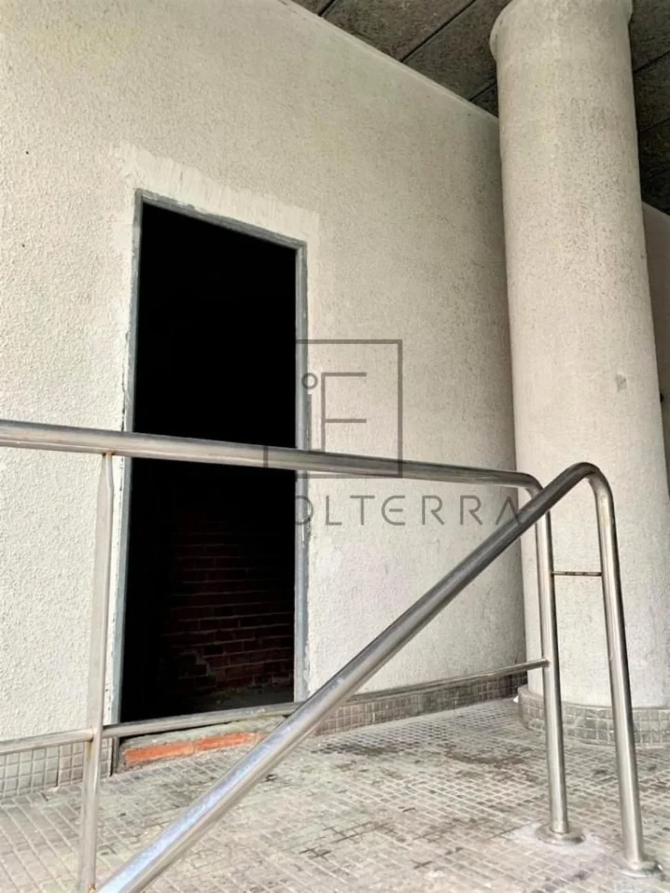 Se vende bajo comercial en esteiro, ferrol