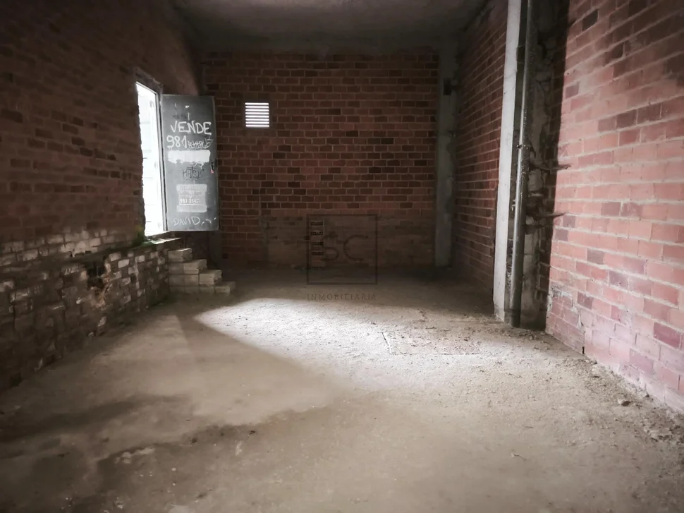 Se vende bajo comercial en esteiro, ferrol