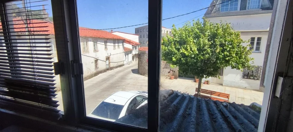 Se vende casa pareada para reformar en neda, neda