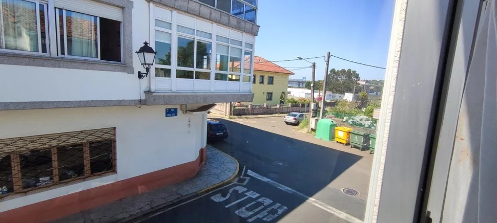 Se vende casa pareada para reformar en neda, neda