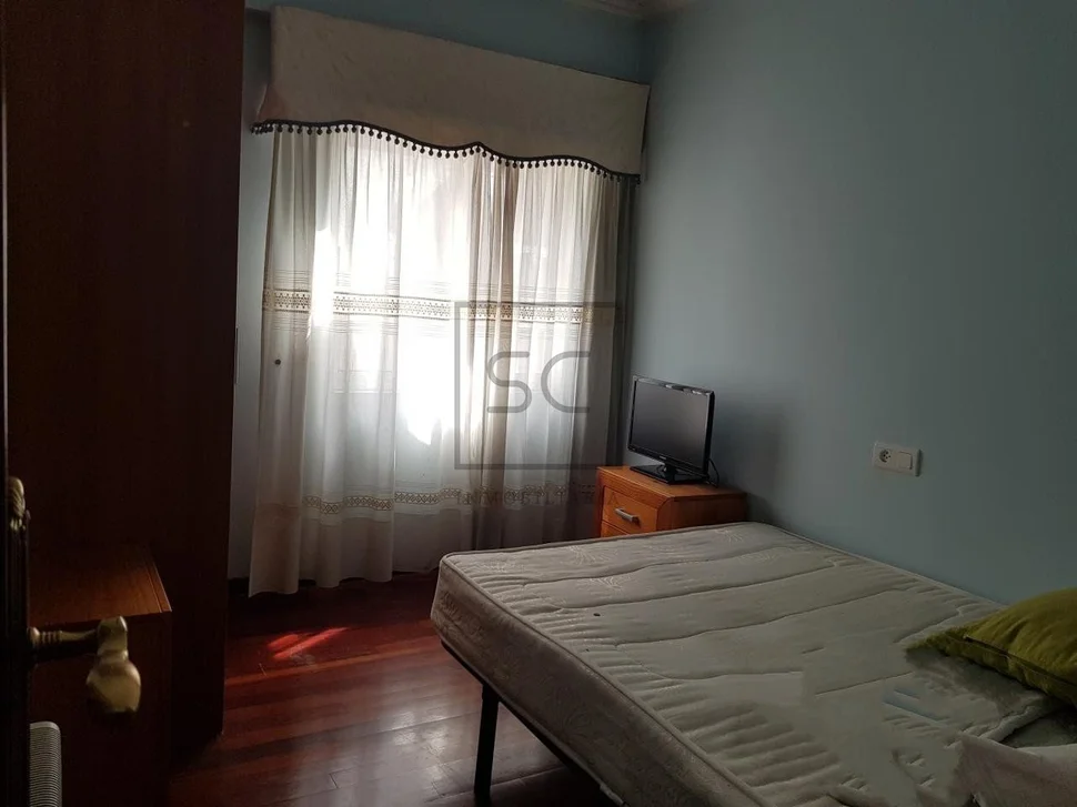 Piso amueblado en freixeiro, narón
