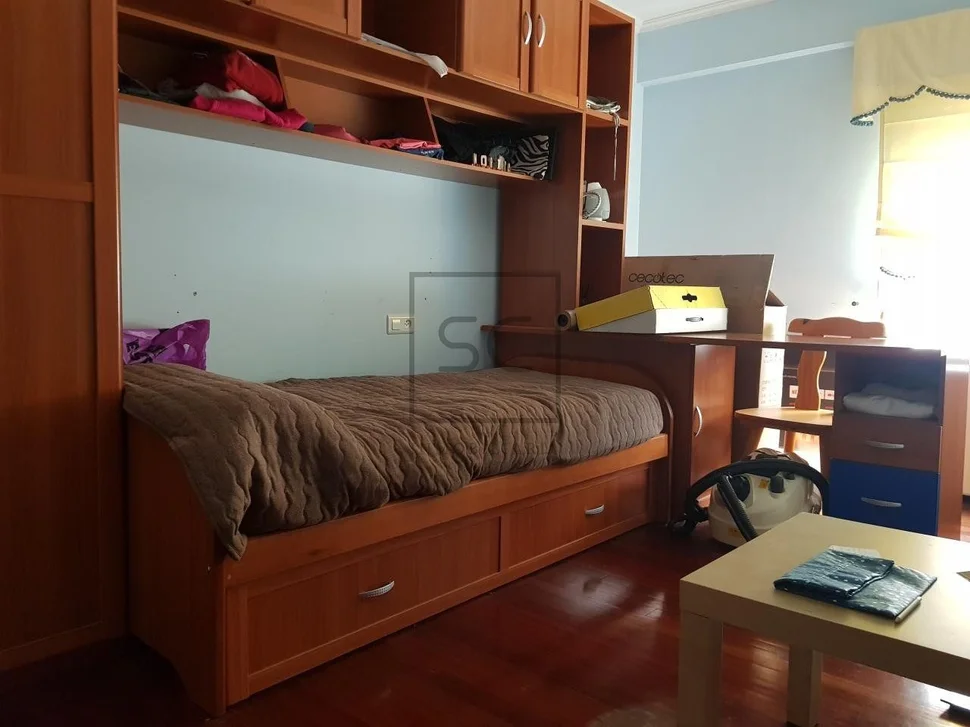 Piso amueblado en freixeiro, narón