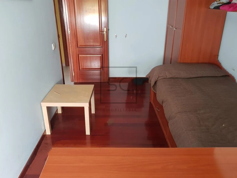 Piso amueblado en freixeiro, narón