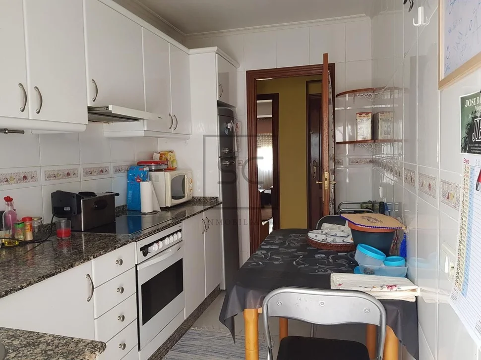 Piso amueblado en freixeiro, narón