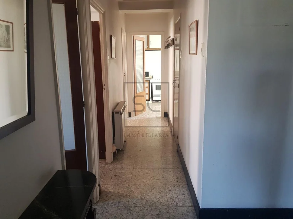 Dos pisos por el precio de uno en santa marina, ferrol