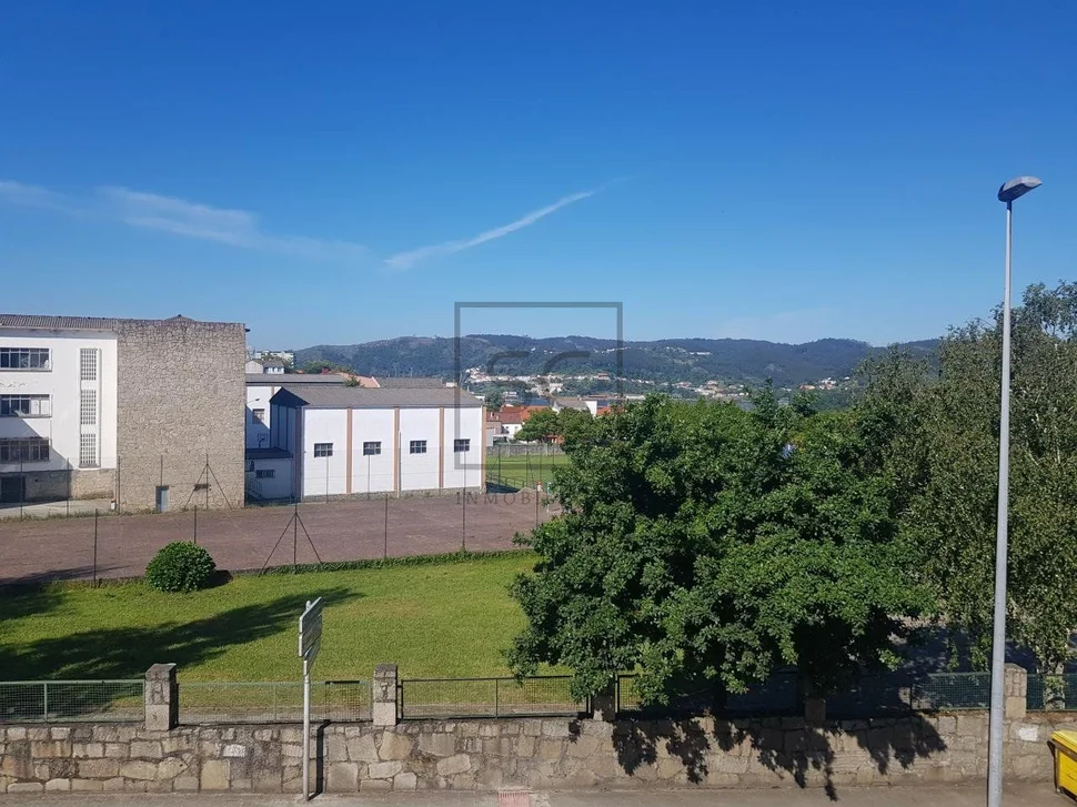 Dos pisos por el precio de uno en santa marina, ferrol