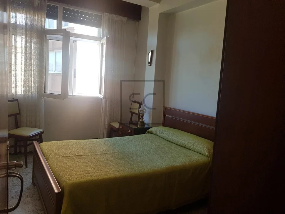 Dos pisos por el precio de uno en santa marina, ferrol